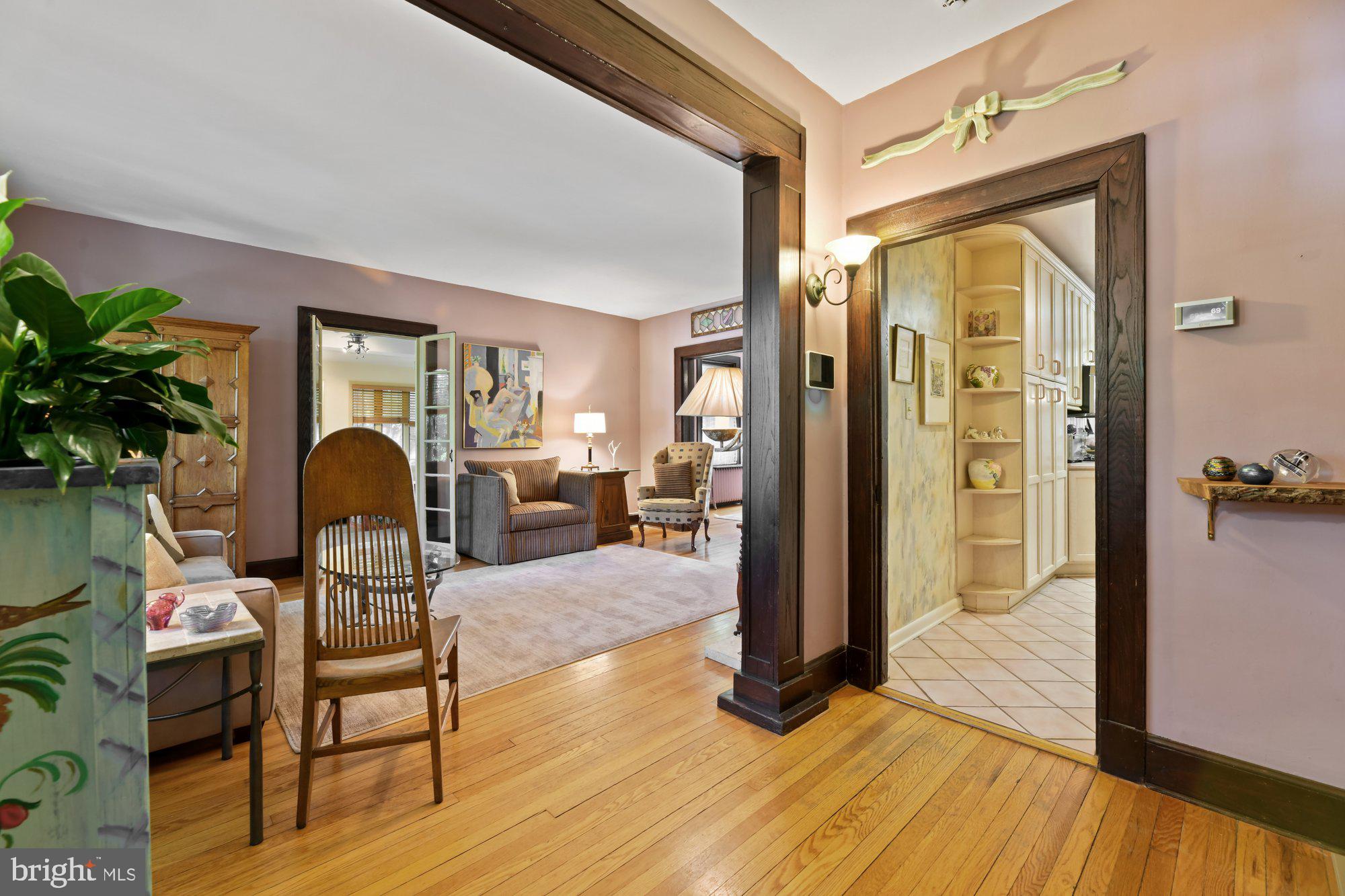 2201 Chilham Road Baltimore, MD 21209 - Photo 4 of 38