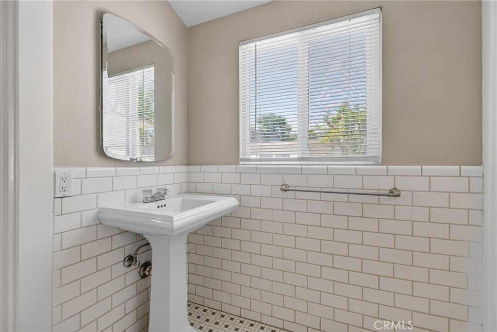 4391 Highland Place Riverside, CA 92506 - Photo 15 of 26