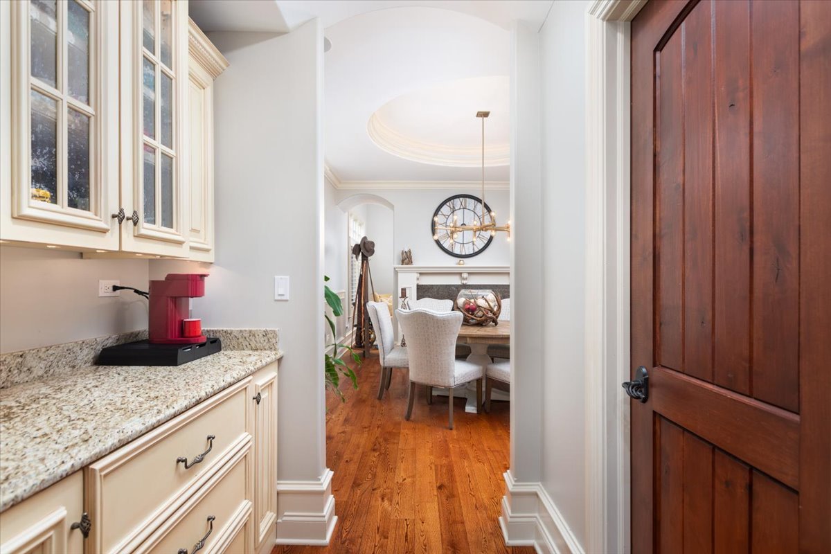 849 East Hillside Road Naperville, IL 60540 - Photo 25 of 75