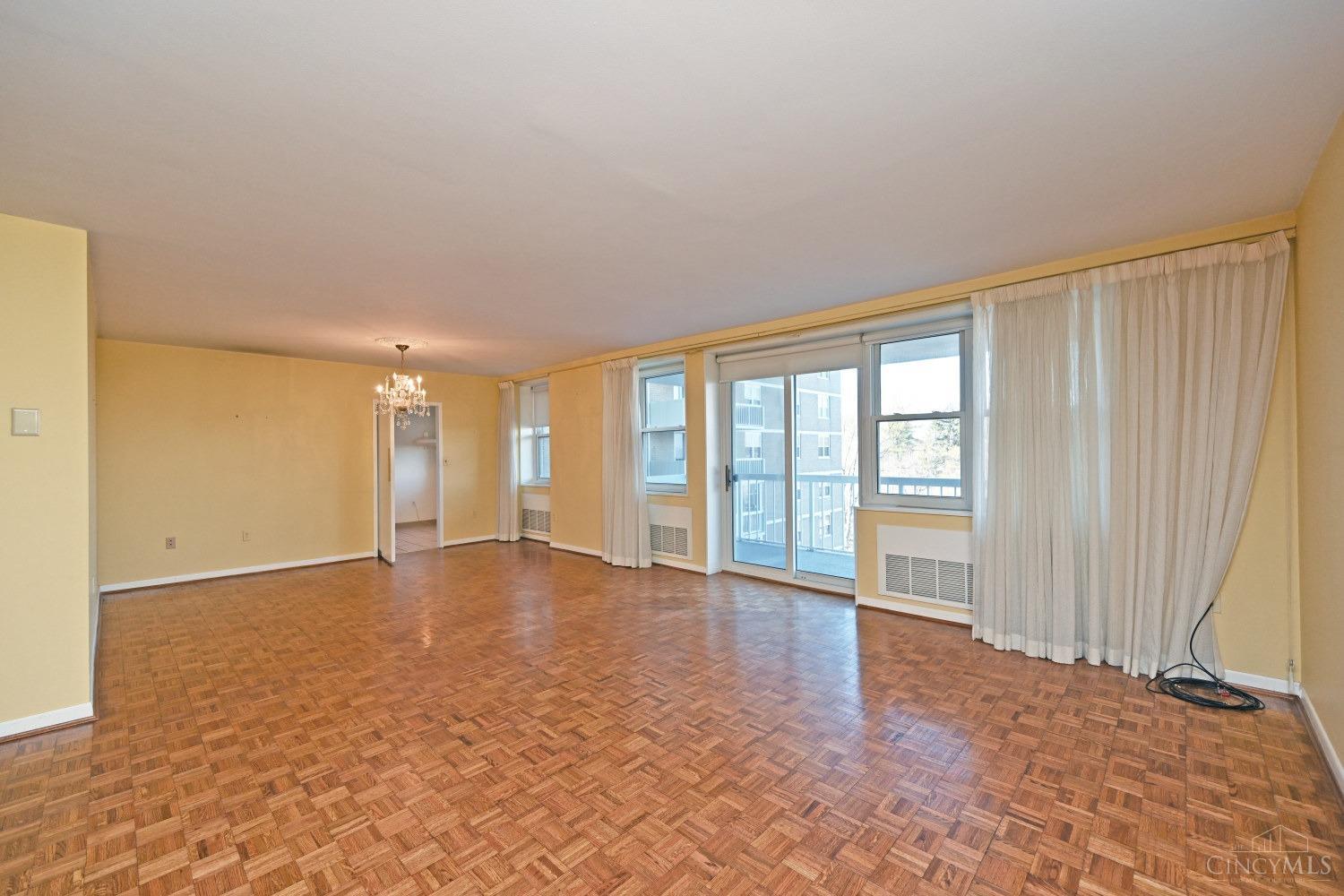 2444 Madison Road, Unit 508 Cincinnati, OH 45208 - Photo 12 of 53 Gallery Image 12