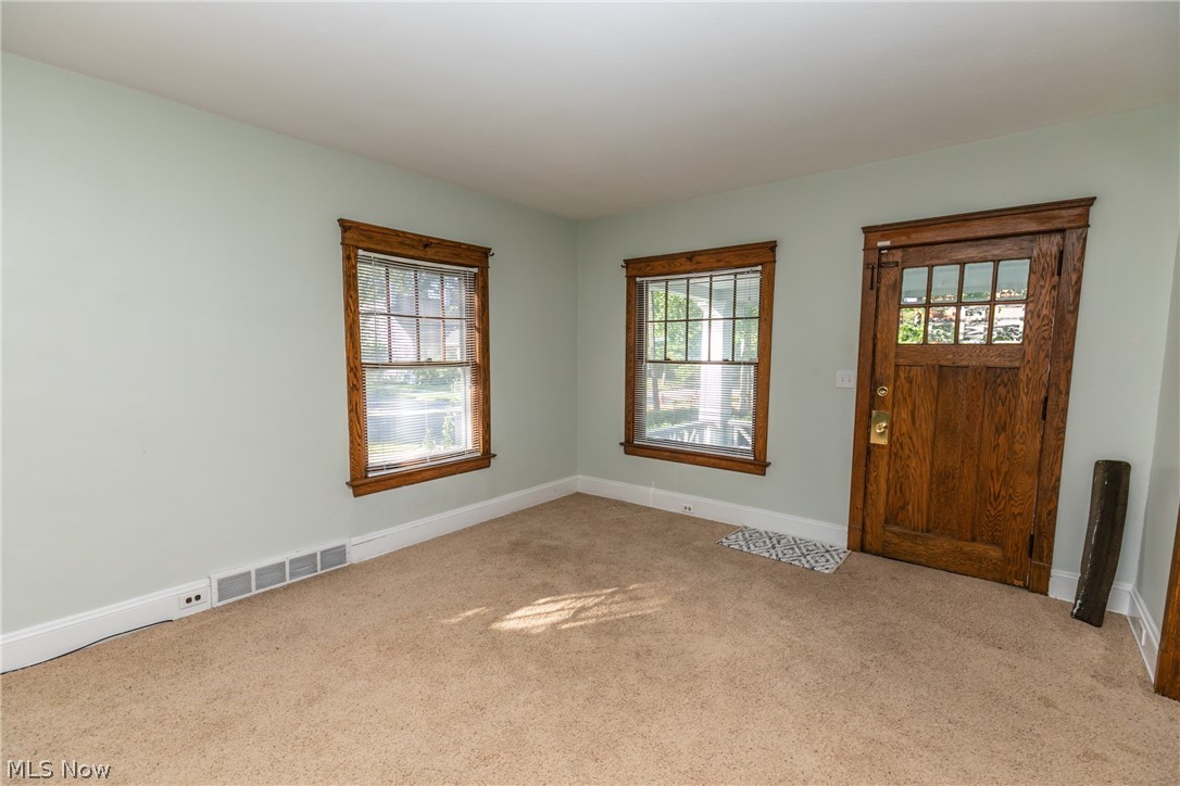 3073-3075 Edgehill Road Cleveland, OH 44118 - Photo 3 of 35 Gallery Image 3