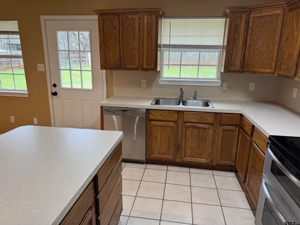 $1,500 | 407 Sanders Street, Bullard, TX 75757