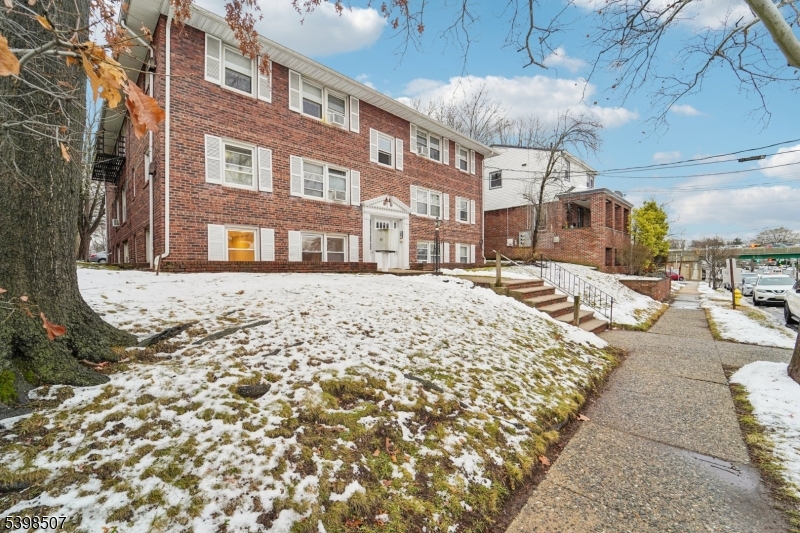 357 Franklin Street, Unit 1 Bloomfield, NJ 07003 - Photo 2 of 22