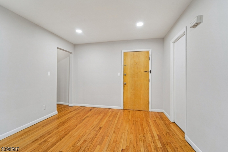 357 Franklin Street, Unit 1 Bloomfield, NJ 07003 - Photo 7 of 22