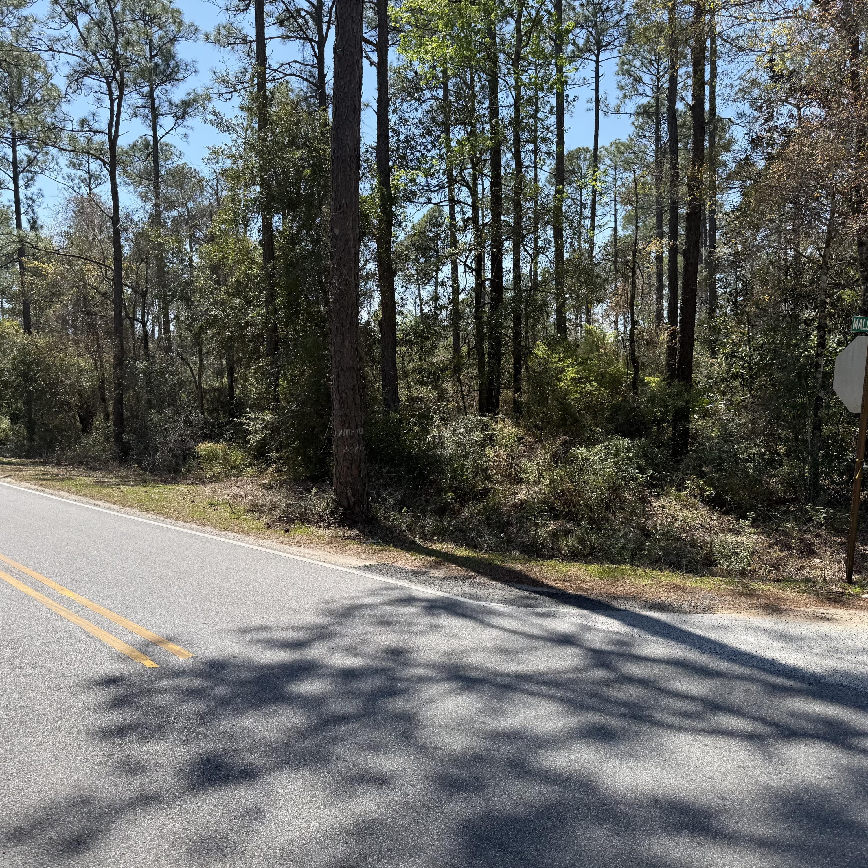 9-10 Mallet Road Freeport, FL 32439 - Photo 3 of 10 IMG_0547