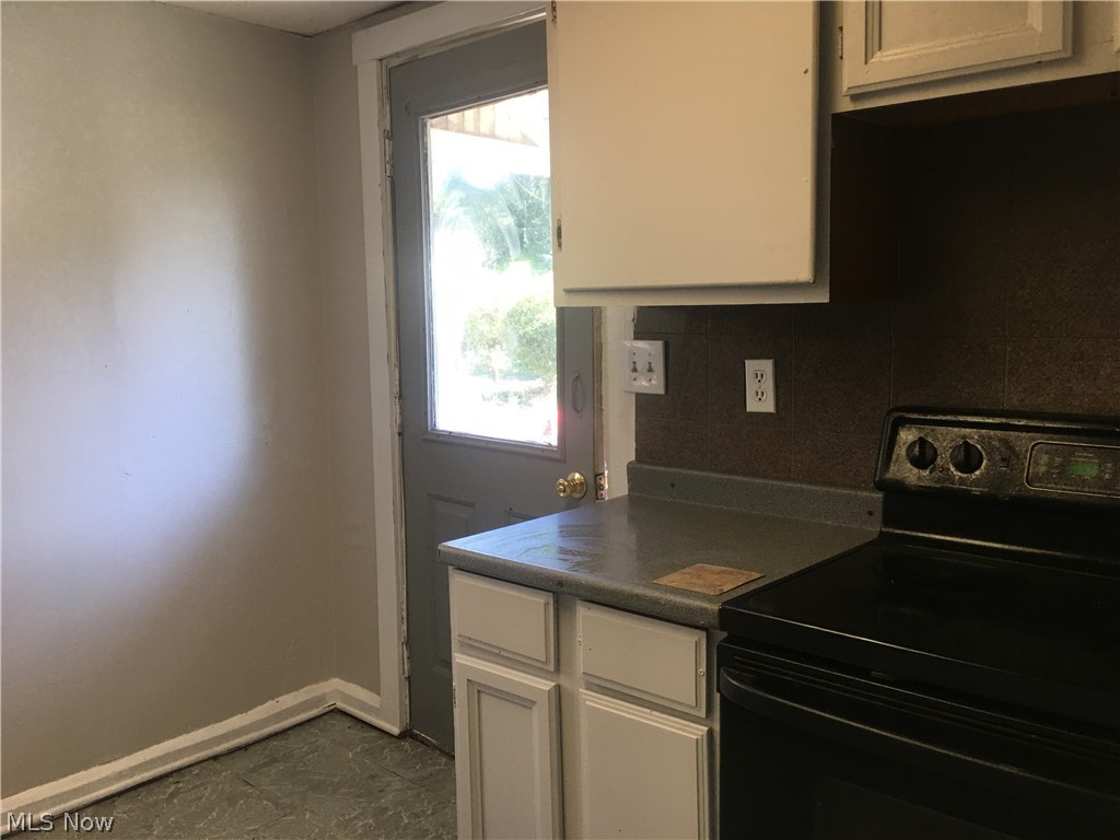316 Warner Road Southeast Canton, OH 44707 - Photo 9 of 35 Gallery Image 9
