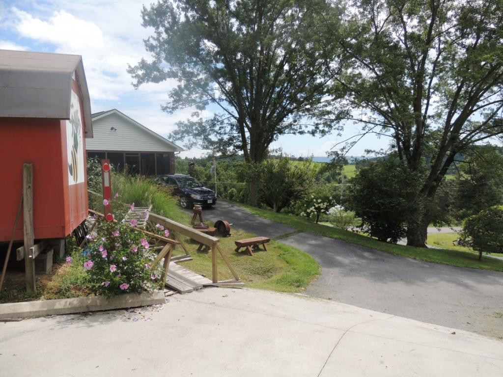 377 Clawson Road Jonesville, VA 24263 - Photo 12 of 26 Photo 12