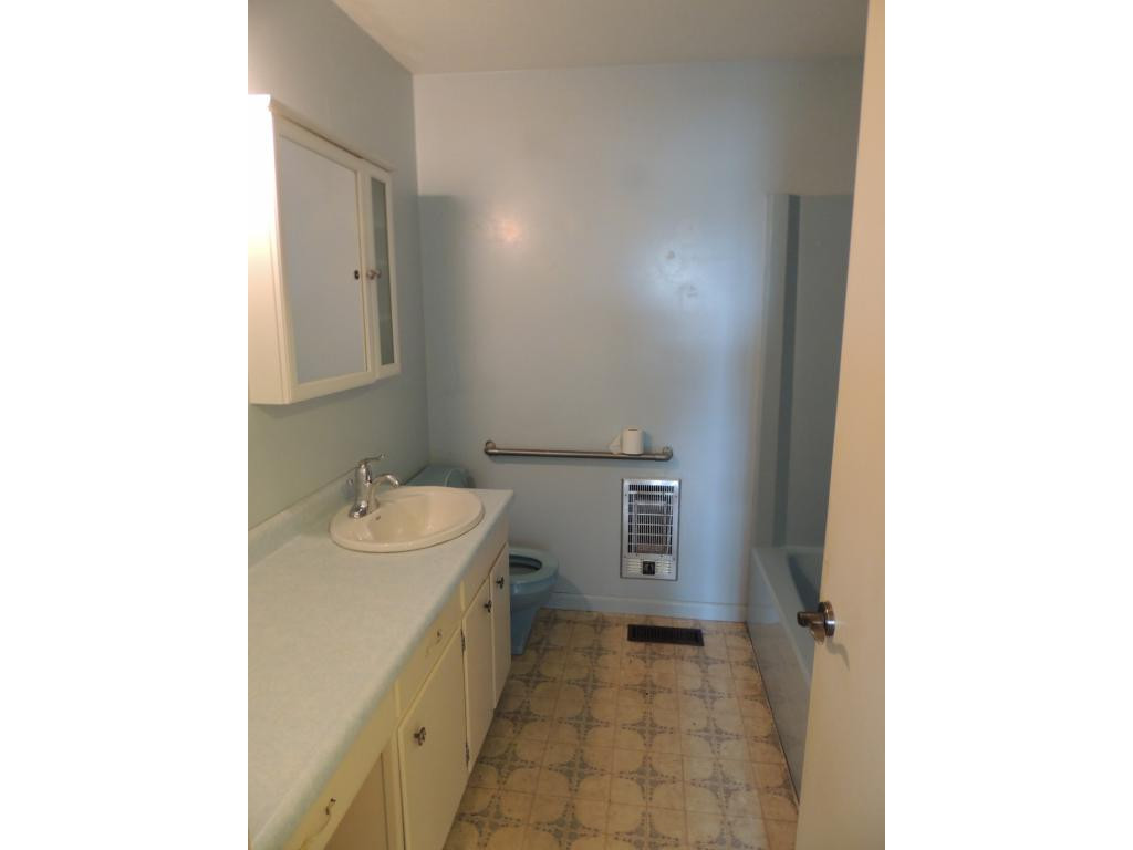 377 Clawson Road Jonesville, VA 24263 - Photo 20 of 26 Bathroom 2