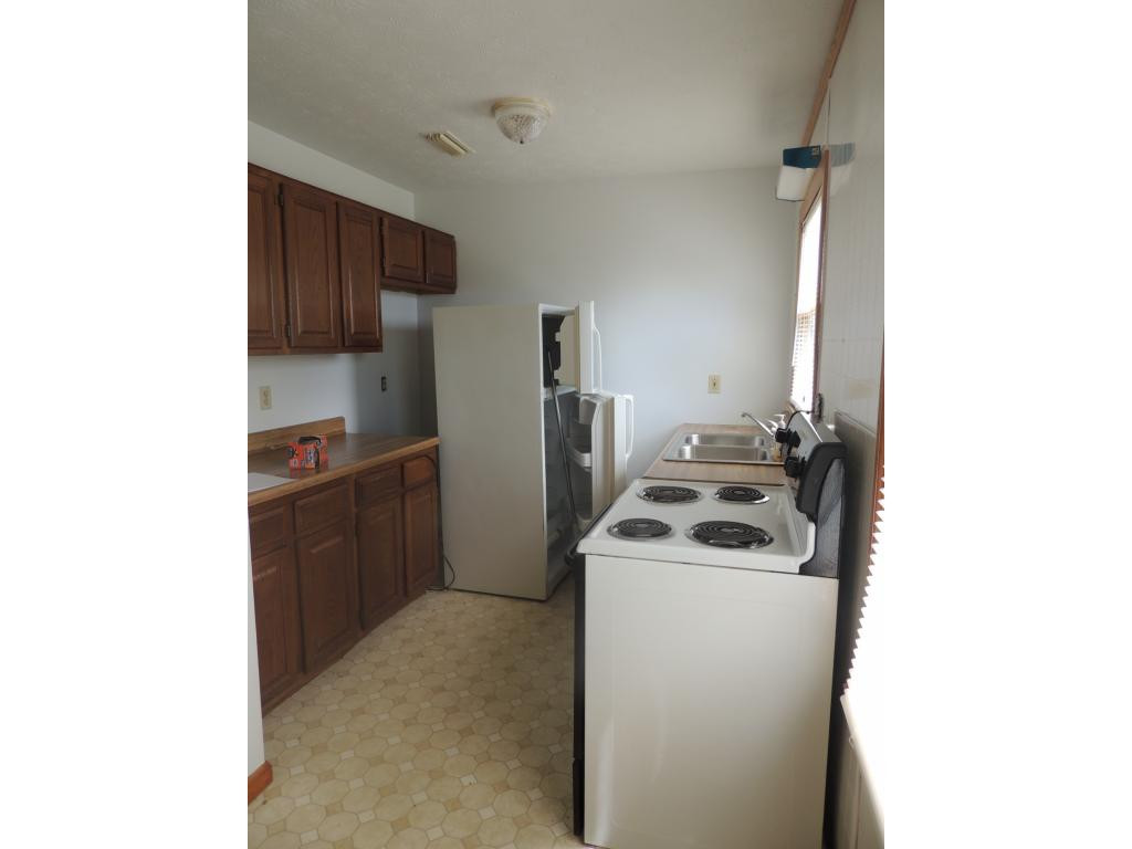 377 Clawson Road Jonesville, VA 24263 - Photo 23 of 26 Apartment Kitchen