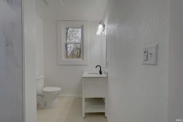 $229,900 | 27 North Comstock Street, Wabash, IN 46992