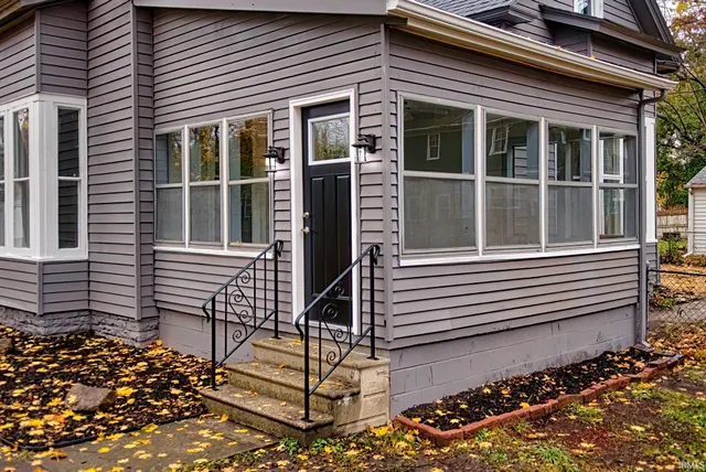 $229,900 | 27 North Comstock Street, Wabash, IN 46992