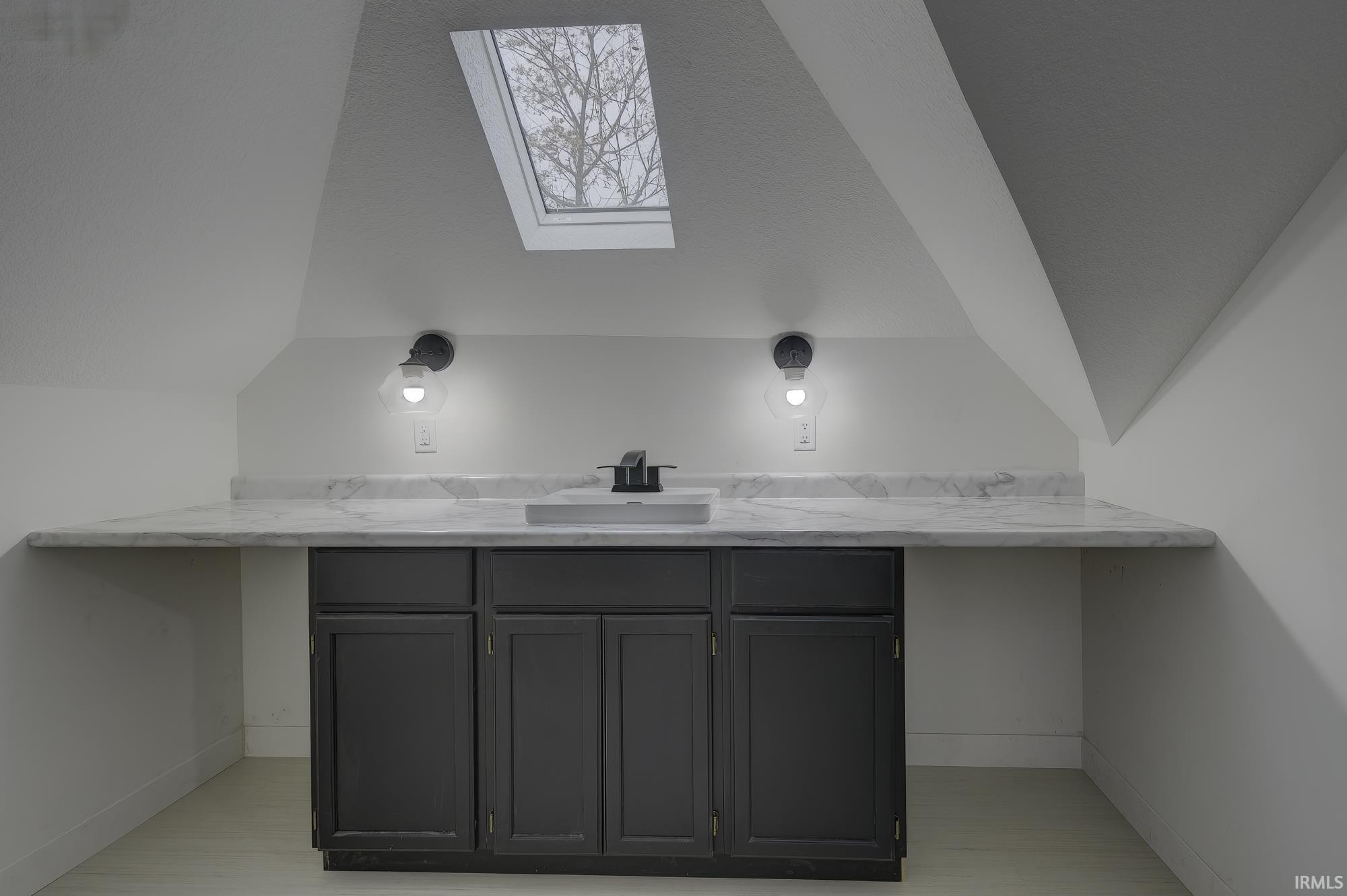 27 North Comstock Street Wabash, IN 46992 - Photo 25 of 36