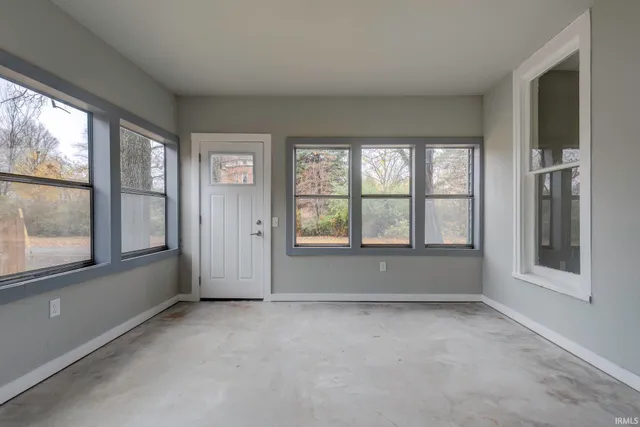 $229,900 | 27 North Comstock Street, Wabash, IN 46992