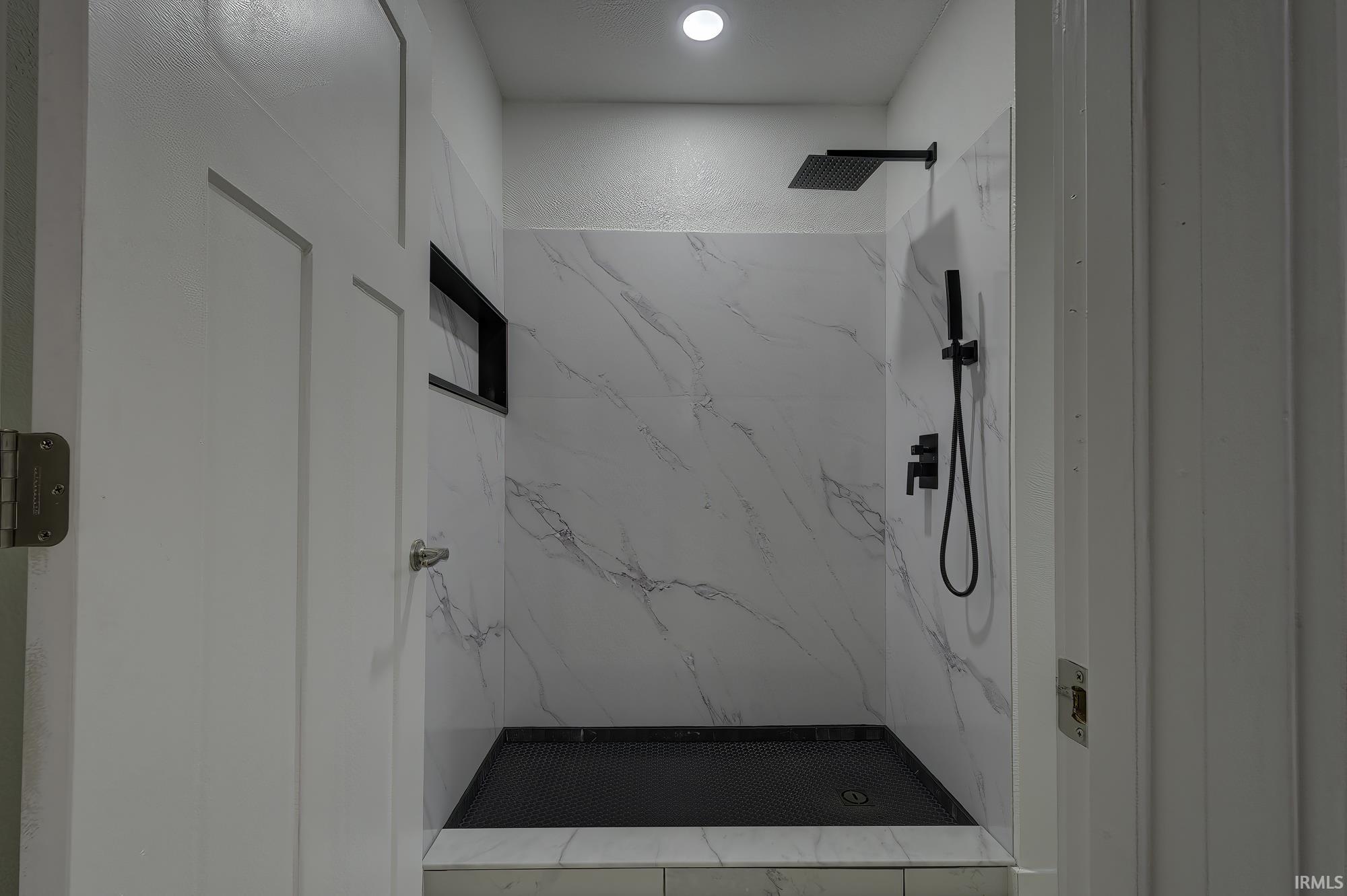 27 North Comstock Street Wabash, IN 46992 - Photo 33 of 36