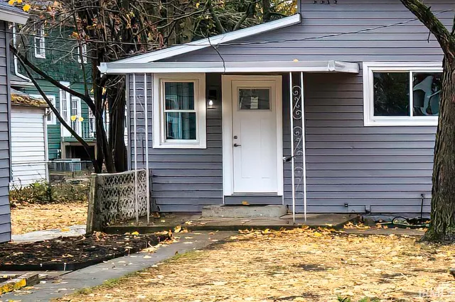 $229,900 | 27 North Comstock Street, Wabash, IN 46992