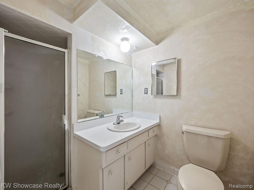 30728 West 14 Mile Road West Bloomfield, MI 48322 - Photo 17 of 30