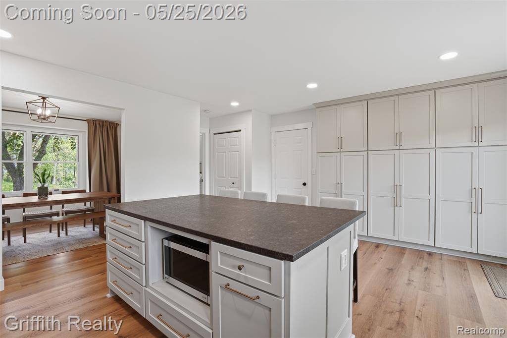 10232 Spencer Road Brighton, MI 48114 - Photo 13 of 57