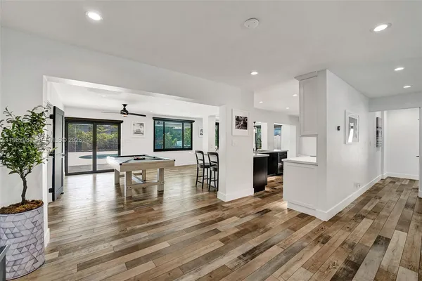 $8,000 | 915 Northwest 7th Street, Dania Beach, FL 33004