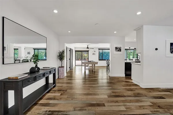 $8,000 | 915 Northwest 7th Street, Dania Beach, FL 33004