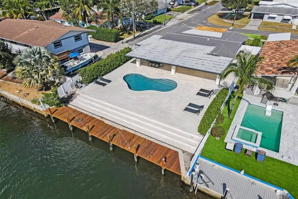 $8,000 | 915 Northwest 7th Street, Dania Beach, FL 33004