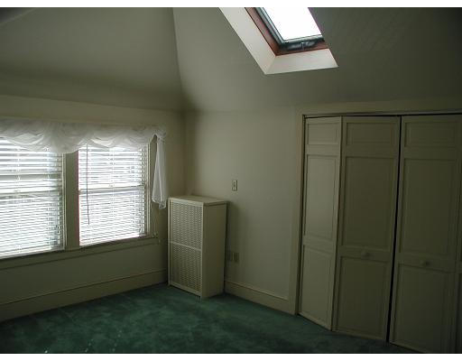 19 Evans Road Peabody, MA 01960 - Photo 6 of 10 Gallery Image 6
