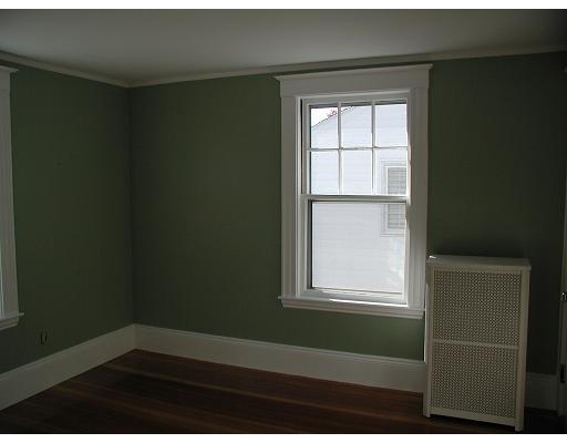 19 Evans Road Peabody, MA 01960 - Photo 8 of 10 Gallery Image 8