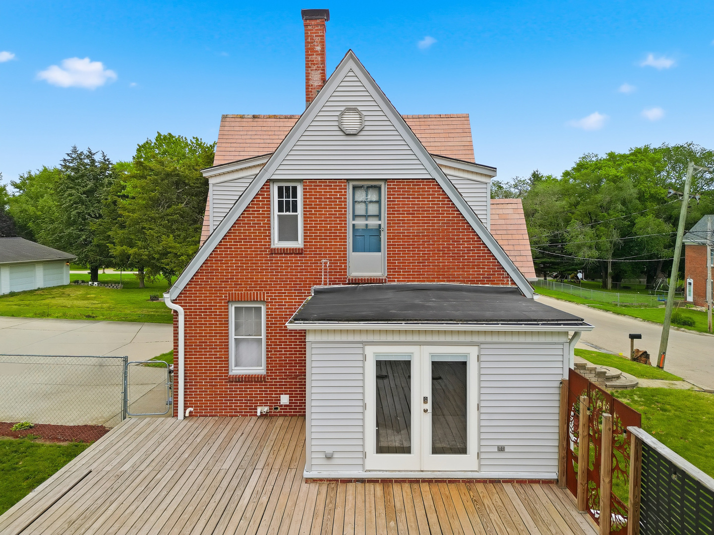 1301 Long Street Dixon, IL 61021 - Photo 5 of 47
