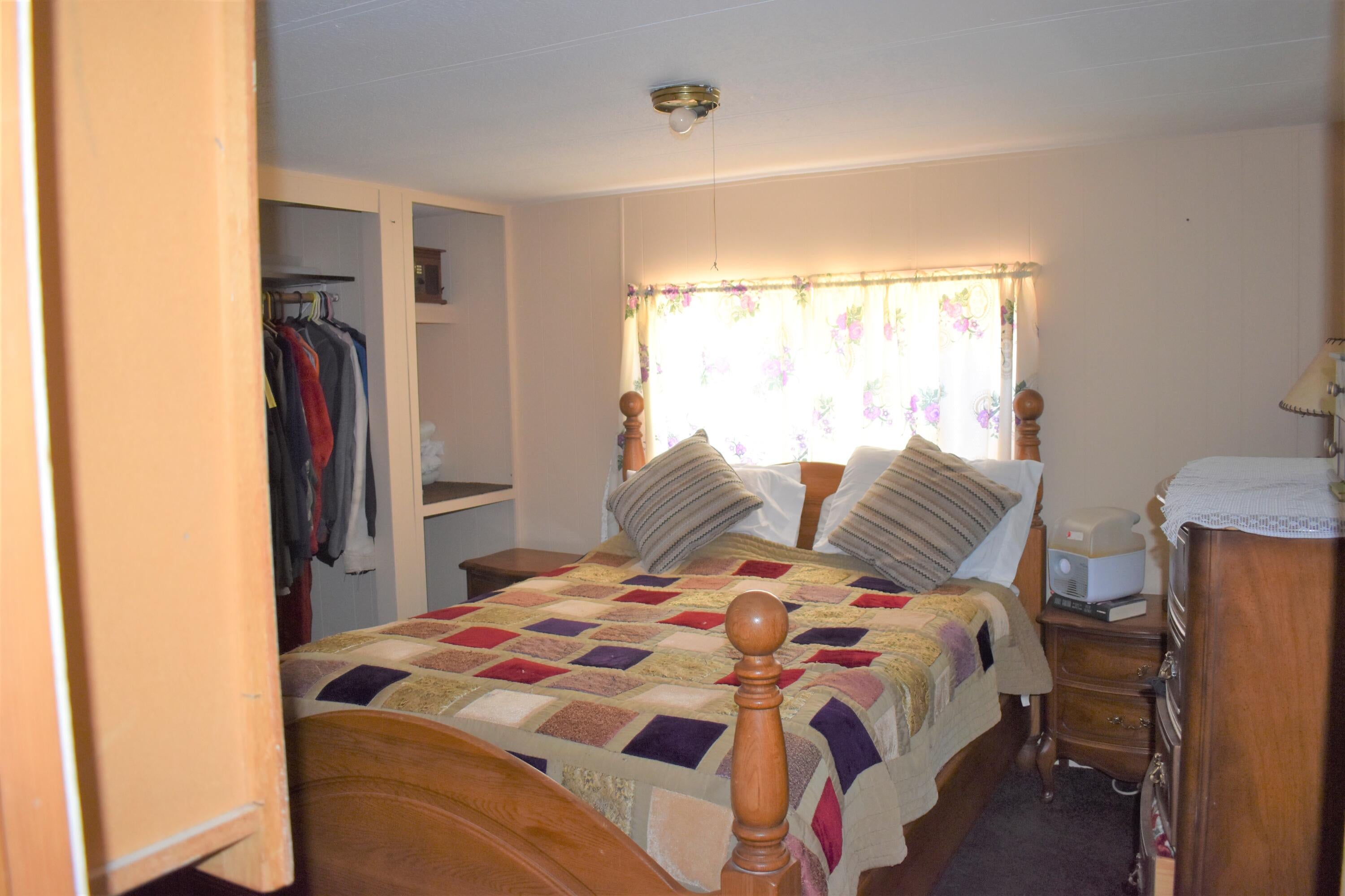 6743 Randy Road La Pine, OR 97739 - Photo 16 of 45 Primary Bedroom