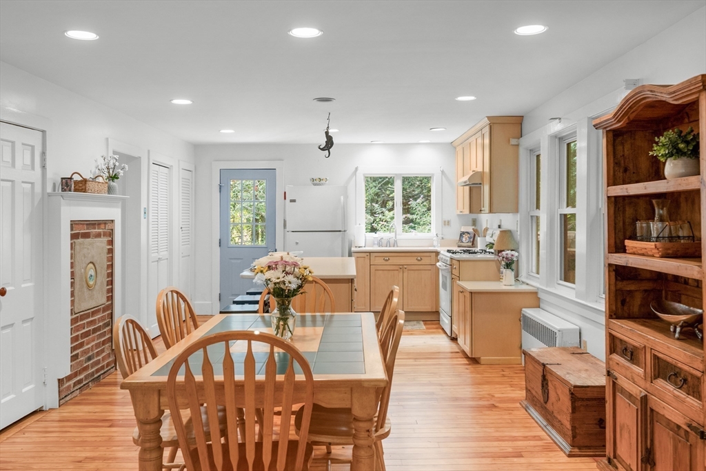 27 Longview Drive Orleans, MA 02653 - Photo 11 of 37