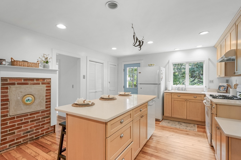 27 Longview Drive Orleans, MA 02653 - Photo 13 of 37