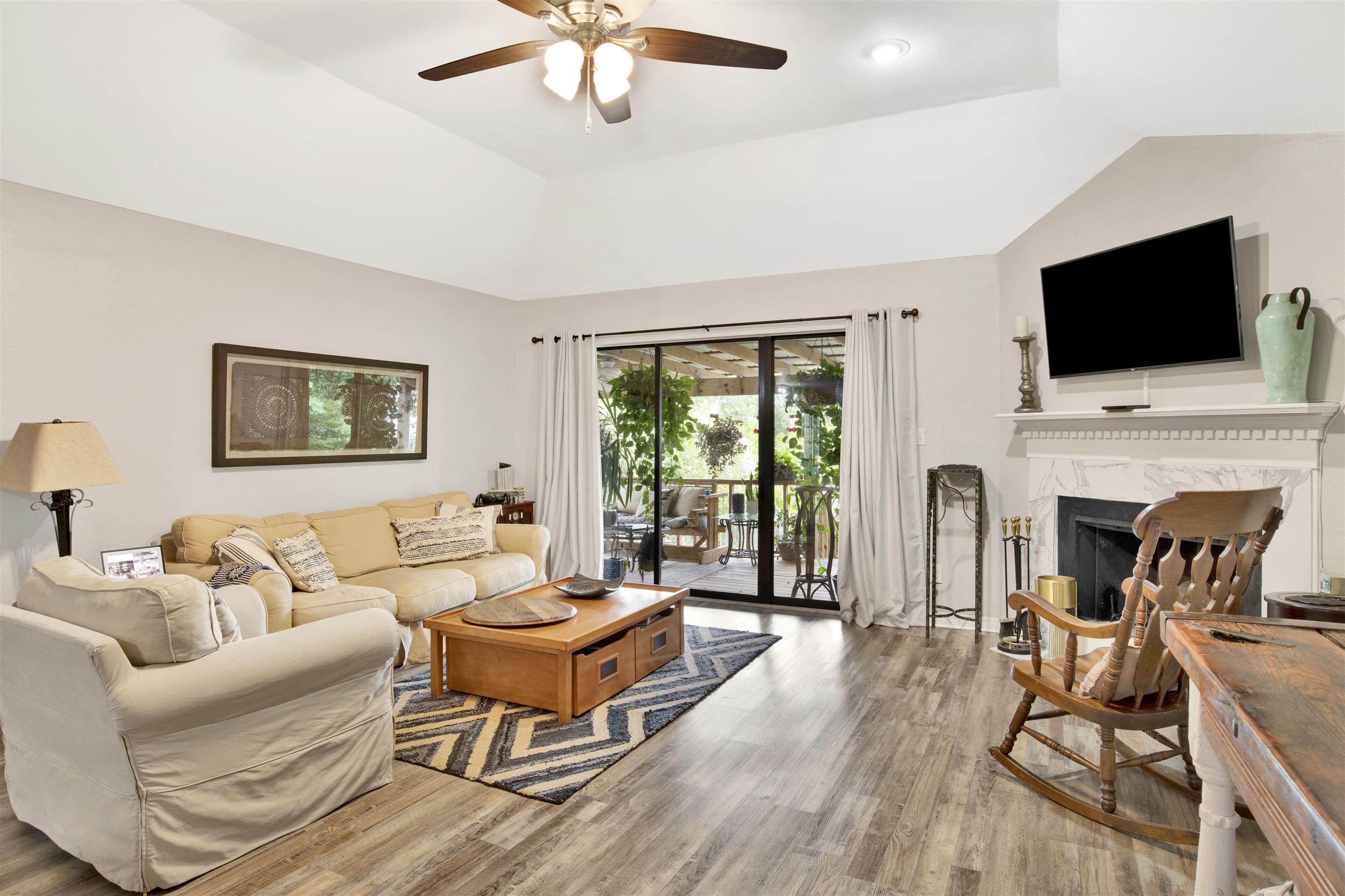15 Parma Drive Daphne, AL 36526 - Photo 5 of 20 Living Room