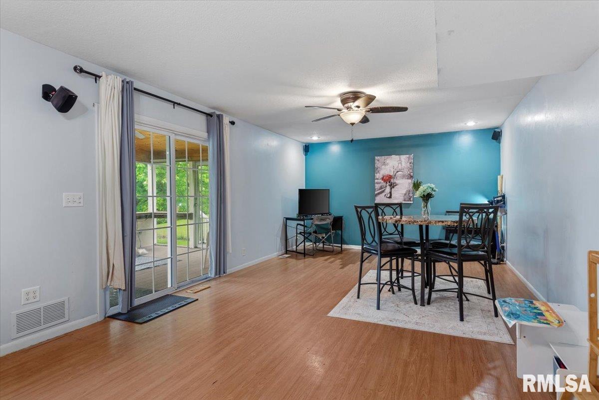 3960 North Northbrook Drive Decatur, IL 62526 - Photo 9 of 37