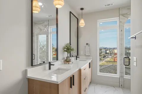 $519,900 | 600 40th Avenue North, Nashville, TN 37209