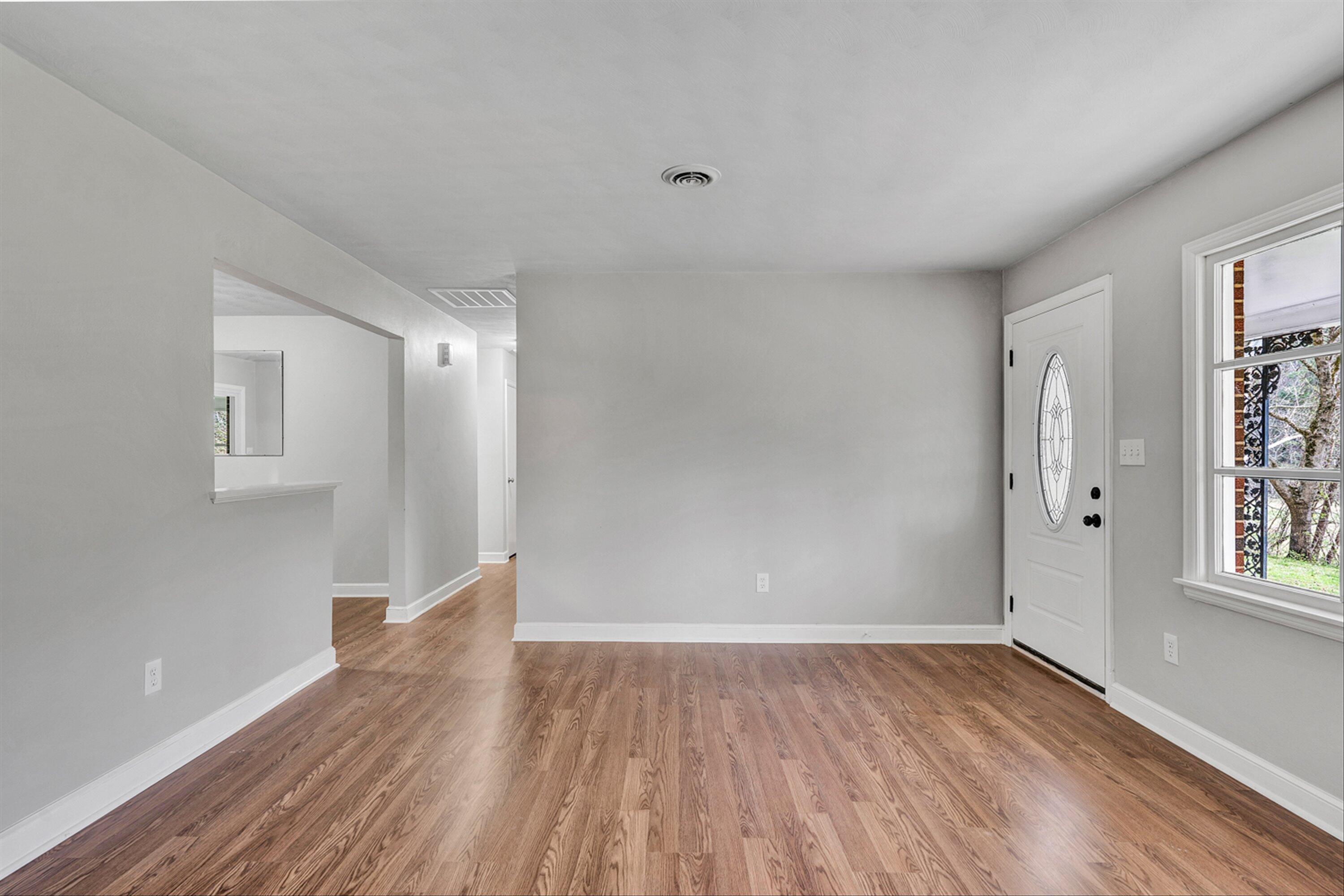 4862 Ferguson Valley Road Roanoke, VA 24014 - Photo 4 of 26 04-DSC3383