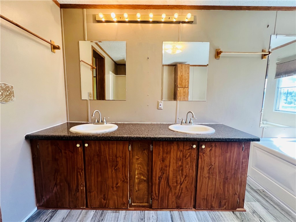 1973 County Rd S-01-40 Abbeville, SC 29620 - Photo 22 of 50 MASTER BATHROOM