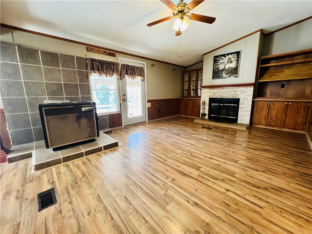 1973 County Rd S-01-40 Abbeville, SC 29620 - Photo 5 of 50 FAMILY ROOM