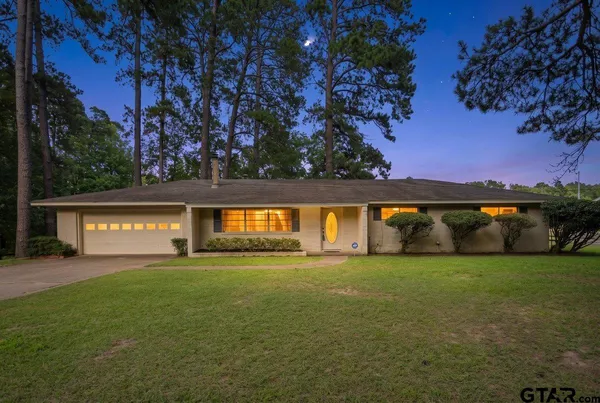 $252,000 | 1208 North St Mary Street, Carthage, TX 75633