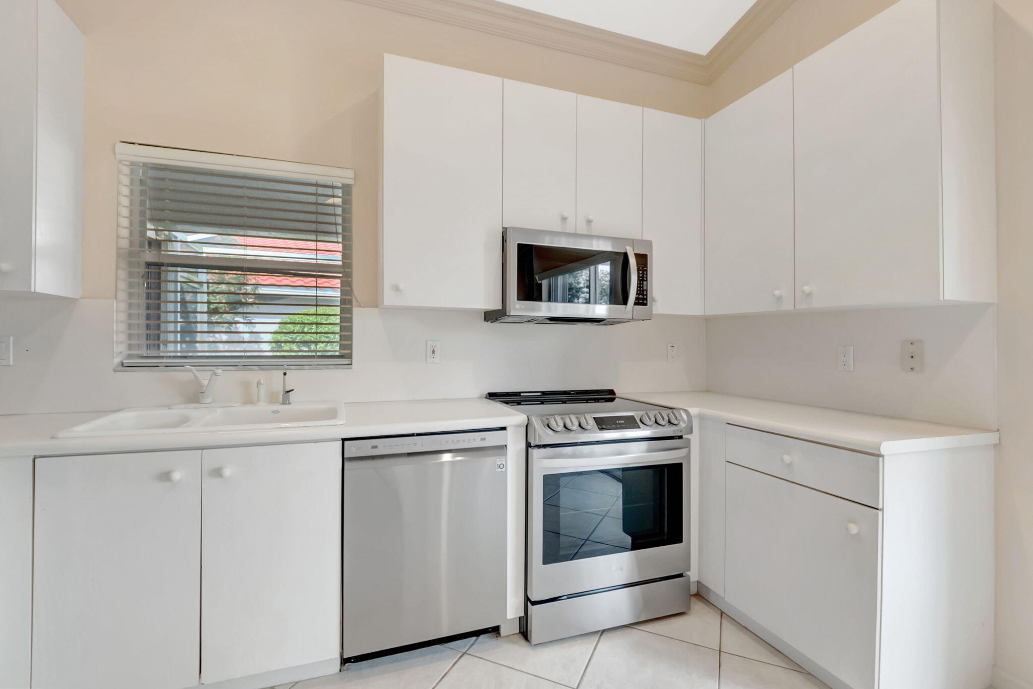 7373 Chorale Road Boynton Beach, FL 33437 - Photo 9 of 77 17-web-or-mls-DSC_9289