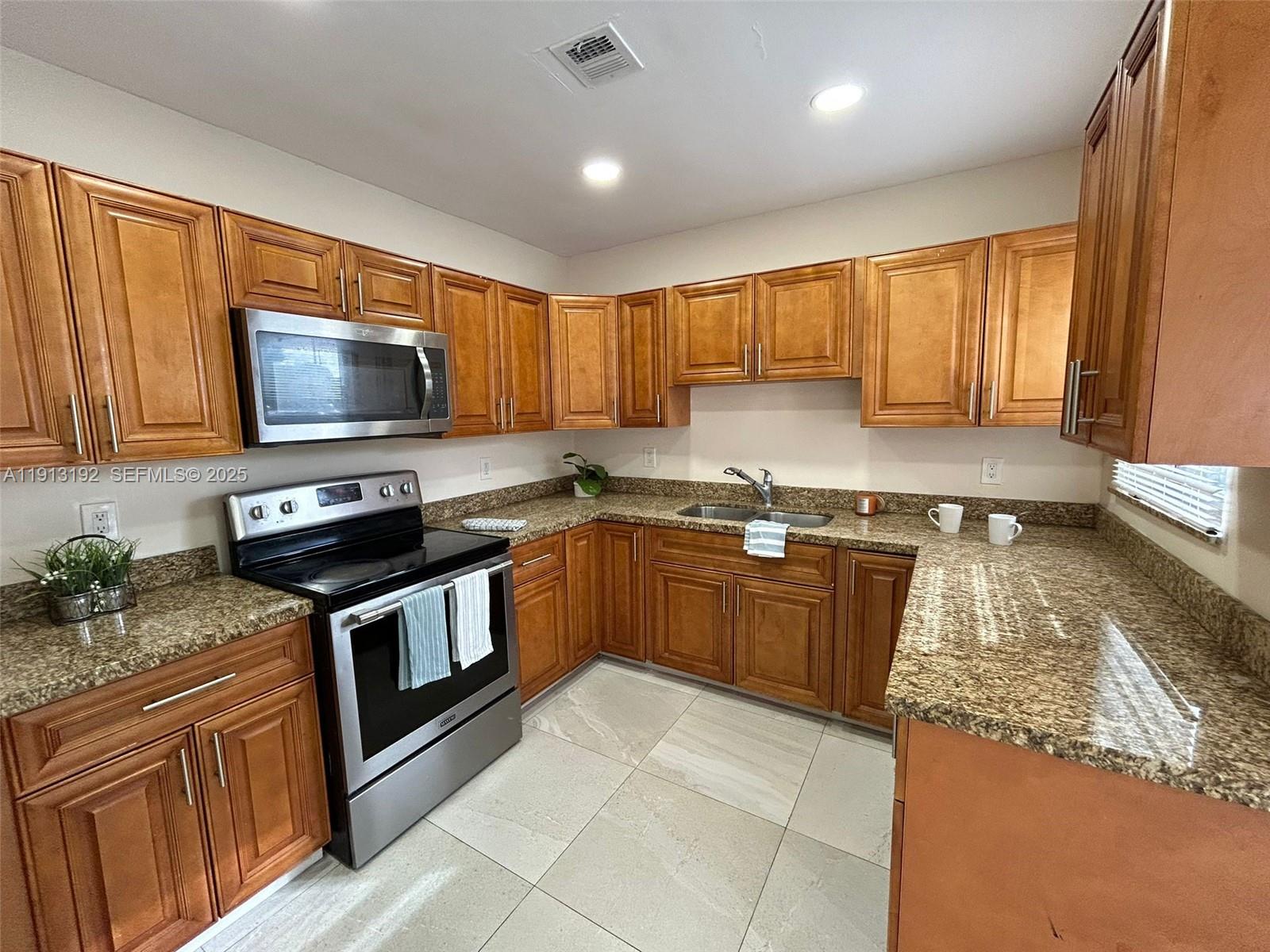 610 East 8th Avenue Hialeah, FL 33010 - Photo 14 of 56