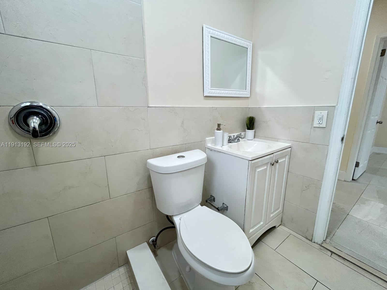 610 East 8th Avenue Hialeah, FL 33010 - Photo 35 of 56