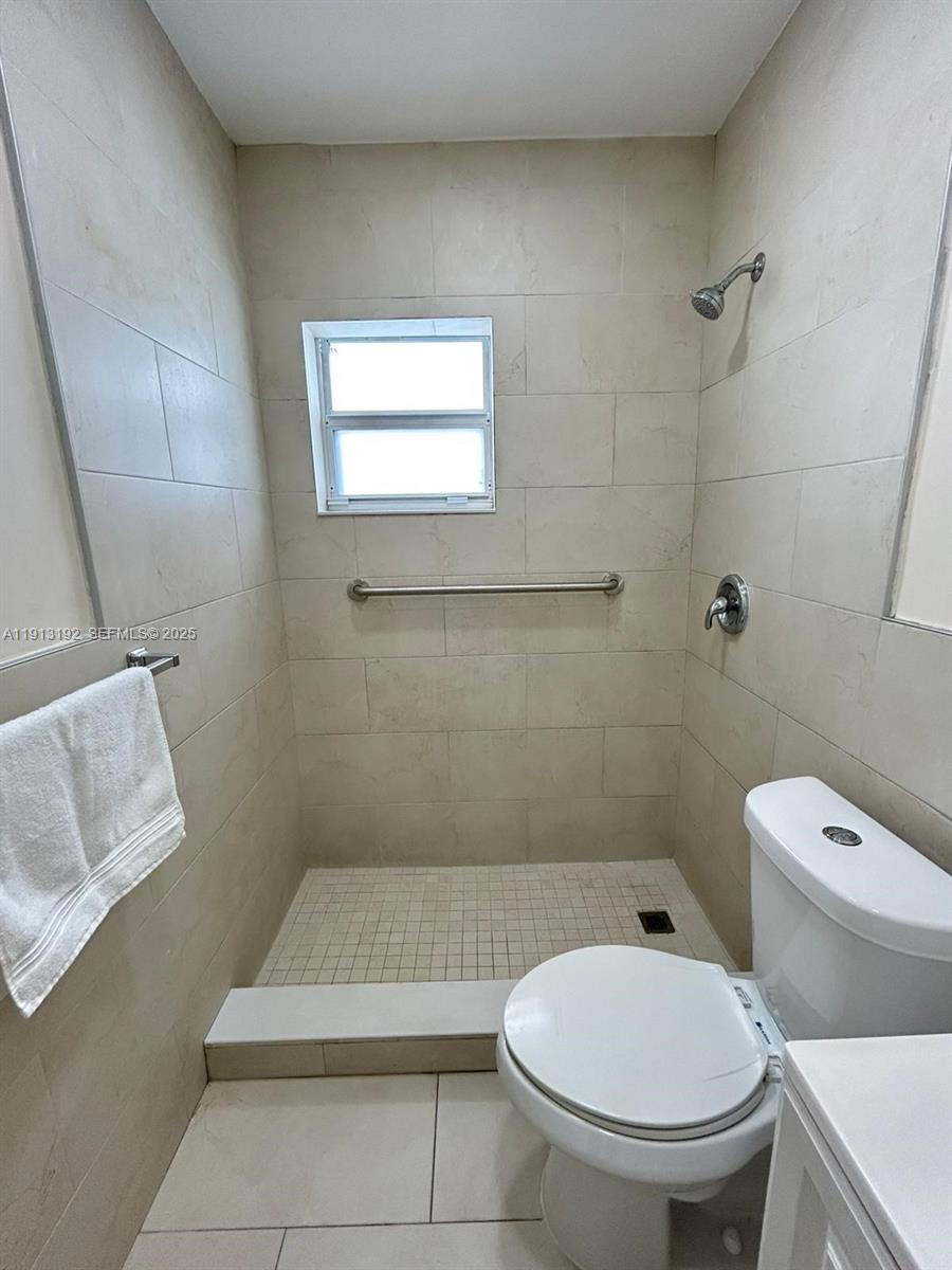 610 East 8th Avenue Hialeah, FL 33010 - Photo 36 of 56