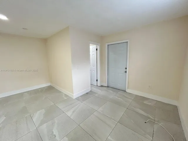 $3,795 | 610 East 8th Avenue, Hialeah, FL 33010