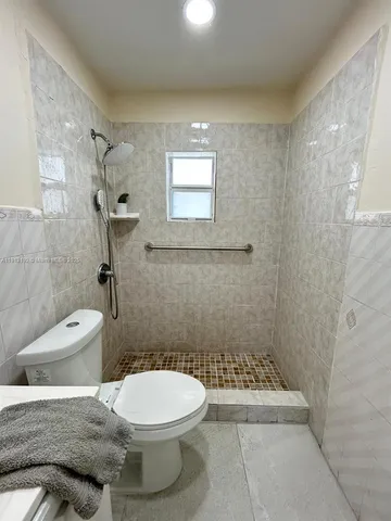 $3,795 | 610 East 8th Avenue, Hialeah, FL 33010