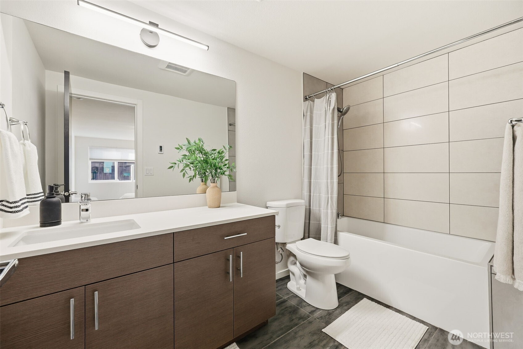 7922 9th Avenue Southwest Seattle, WA 98106 - Photo 18 of 28