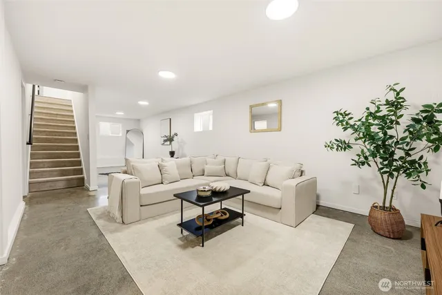 $735,000 | 7922 9th Avenue Southwest, Seattle, WA 98106