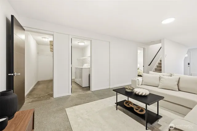 $735,000 | 7922 9th Avenue Southwest, Seattle, WA 98106