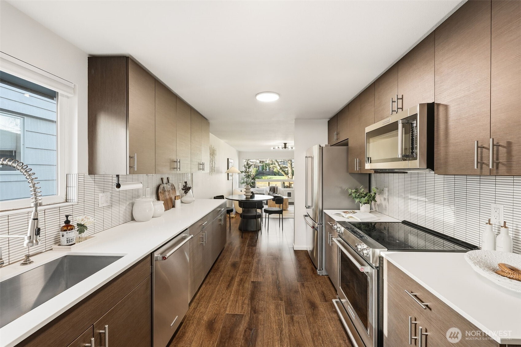 7922 9th Avenue Southwest Seattle, WA 98106 - Photo 10 of 28