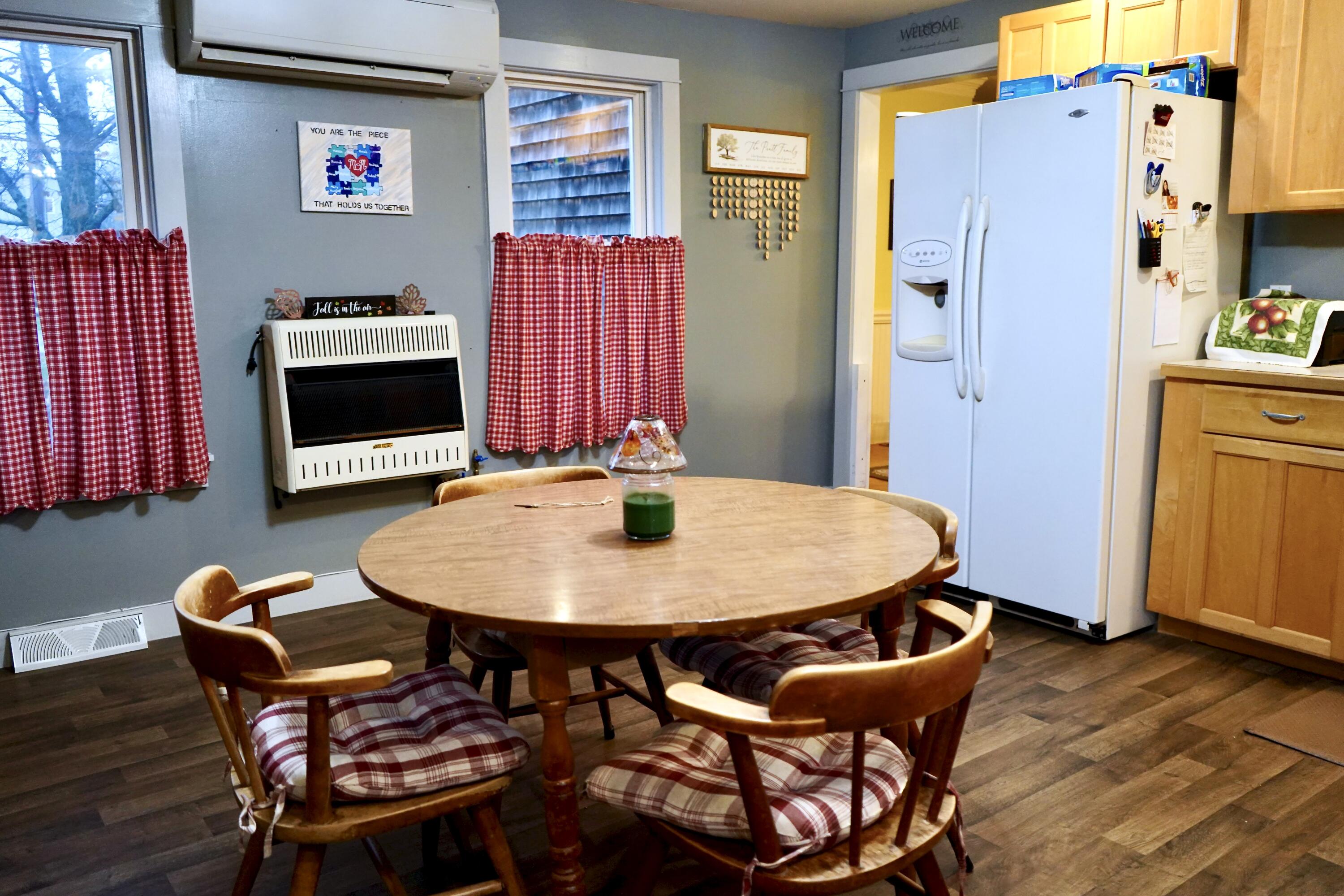 448 Elm Street Newport, ME 04953 - Photo 12 of 69 448 Elm Street Newport