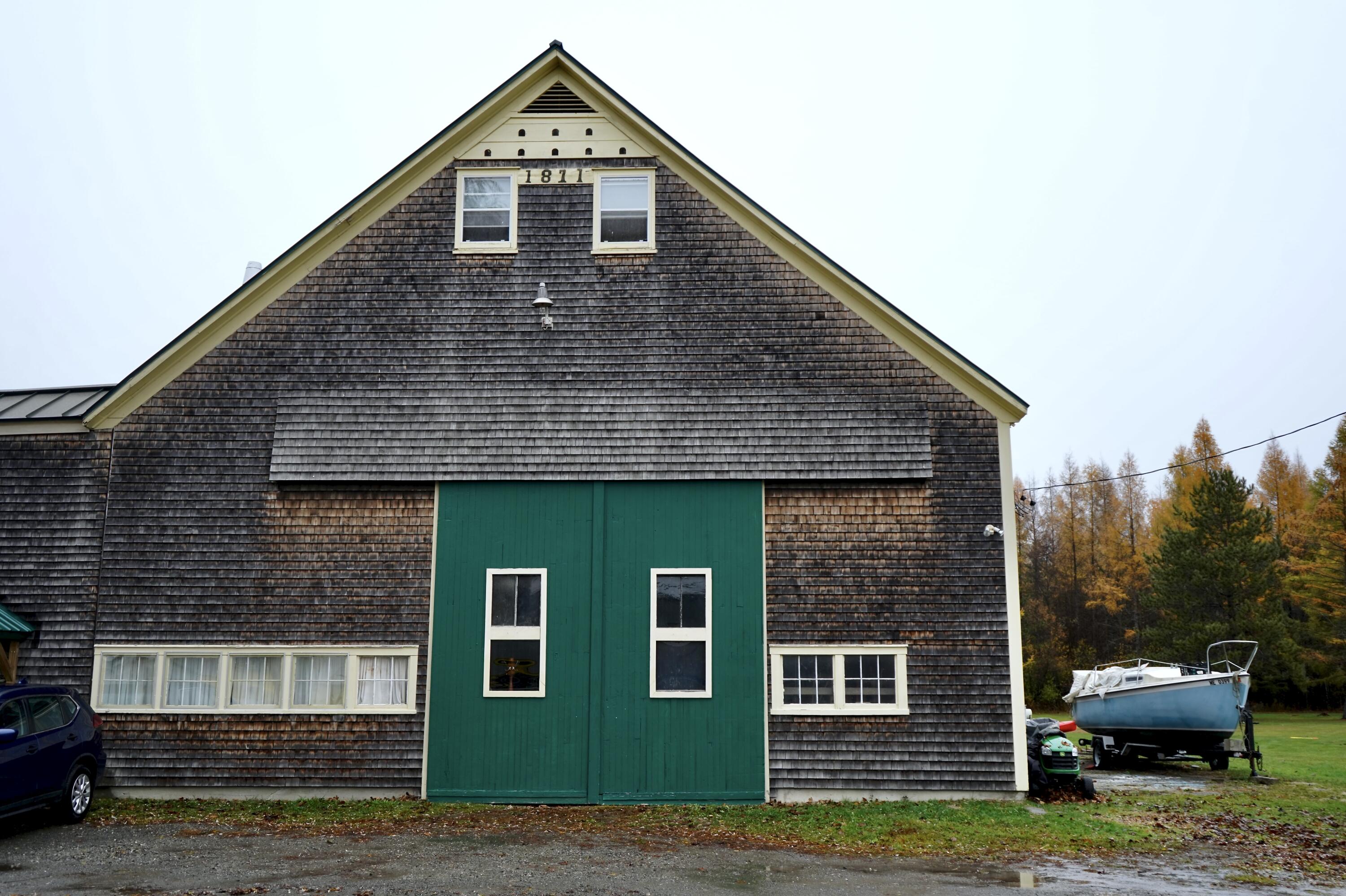 448 Elm Street Newport, ME 04953 - Photo 3 of 64 448 Elm Street Newport