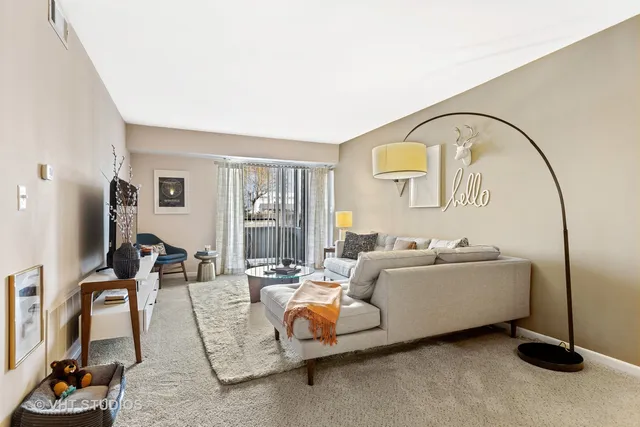 $2,269 | 1641 Westminster Drive, Unit 112, Naperville, IL 60563